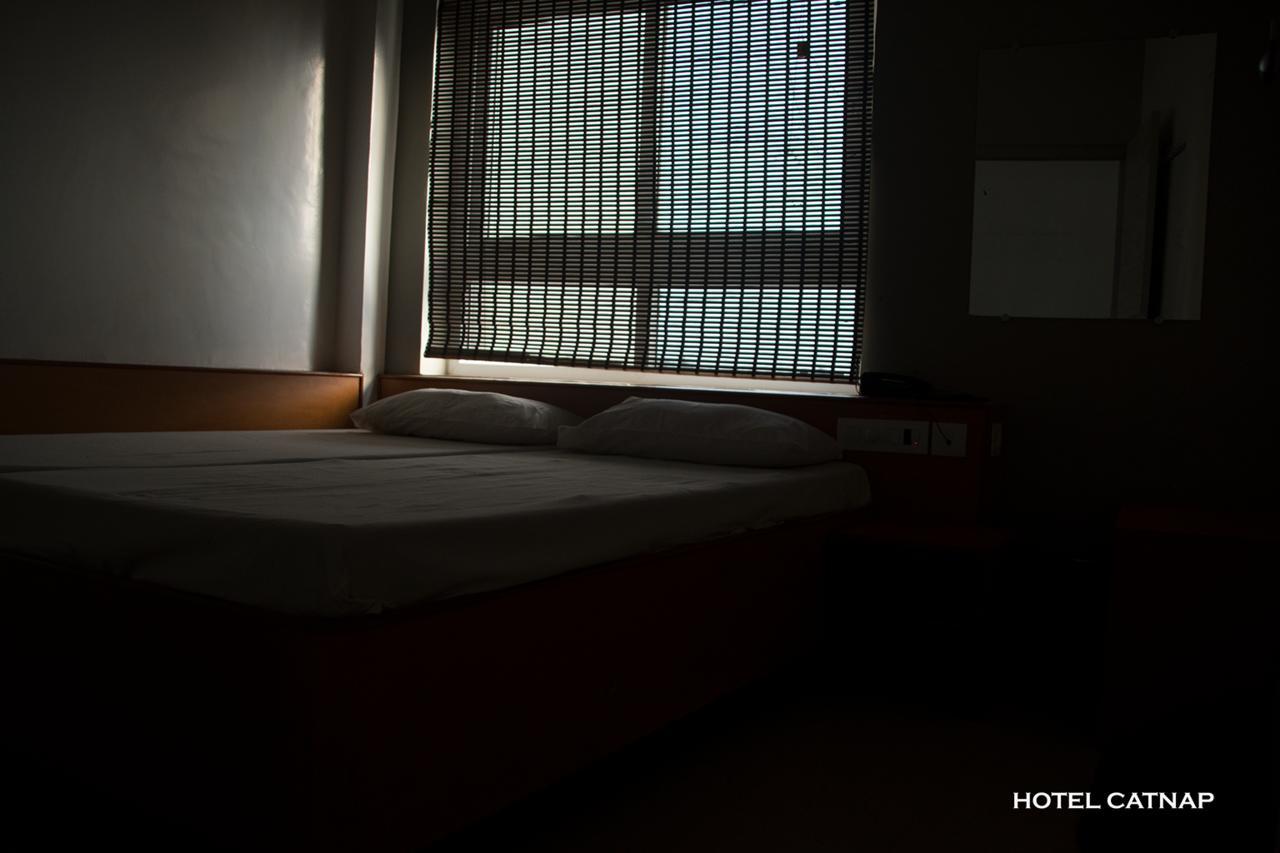 Hotel Catnap Mettuppālaiyam Buitenkant foto